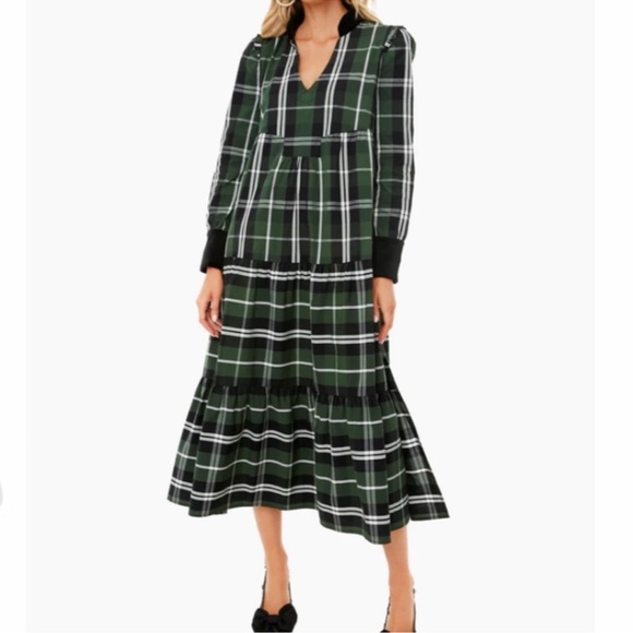 Tuckernuck Dresses & Skirts - Tartan Bristol Dress
TUCKERNUCK XS
